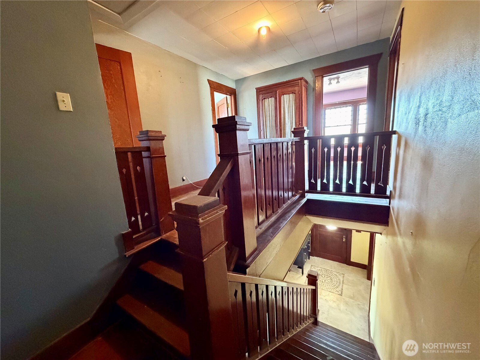 215 NW Cole Avenue , Wilbur, WA 99185