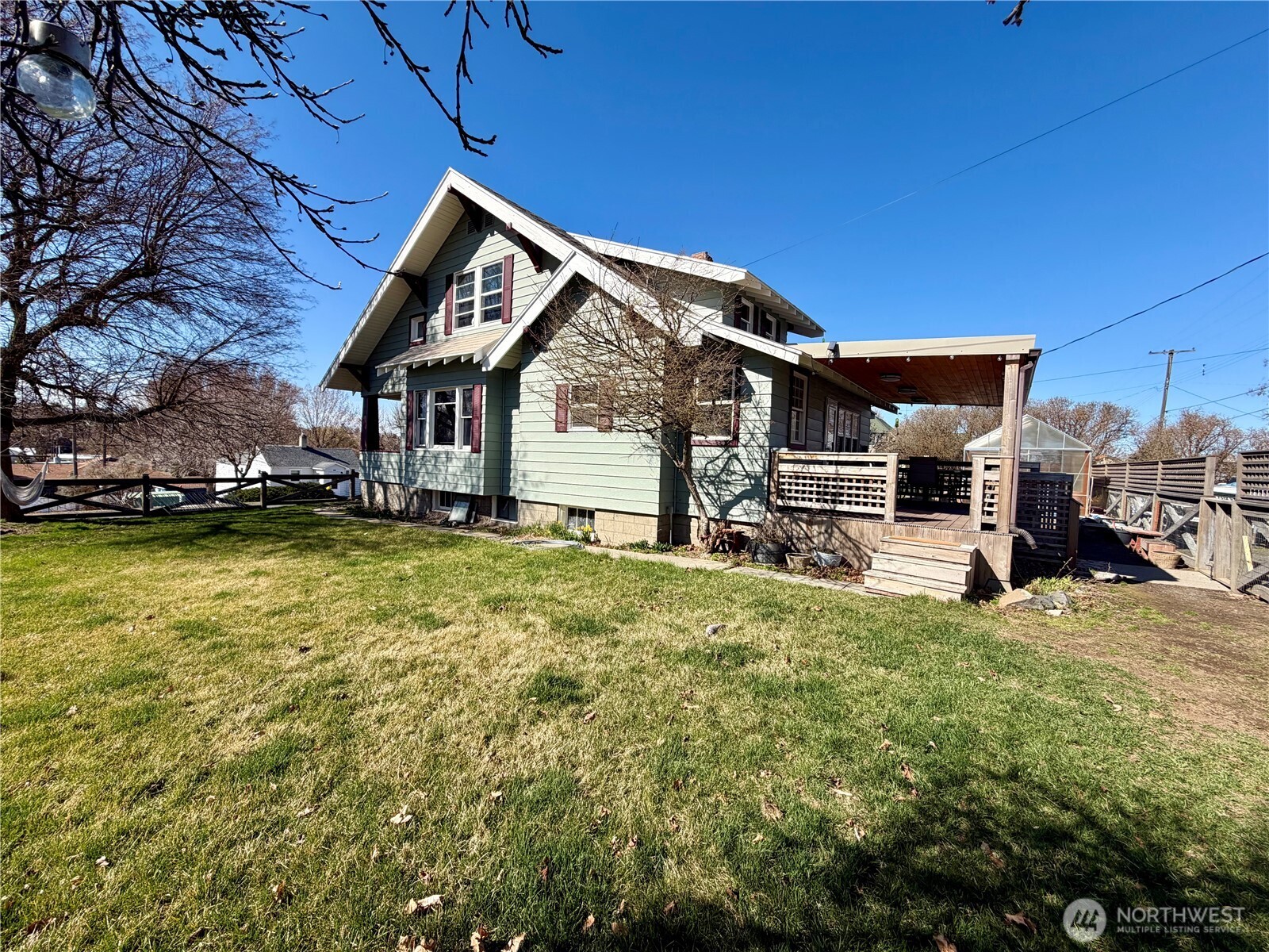 215 NW Cole Avenue , Wilbur, WA 99185