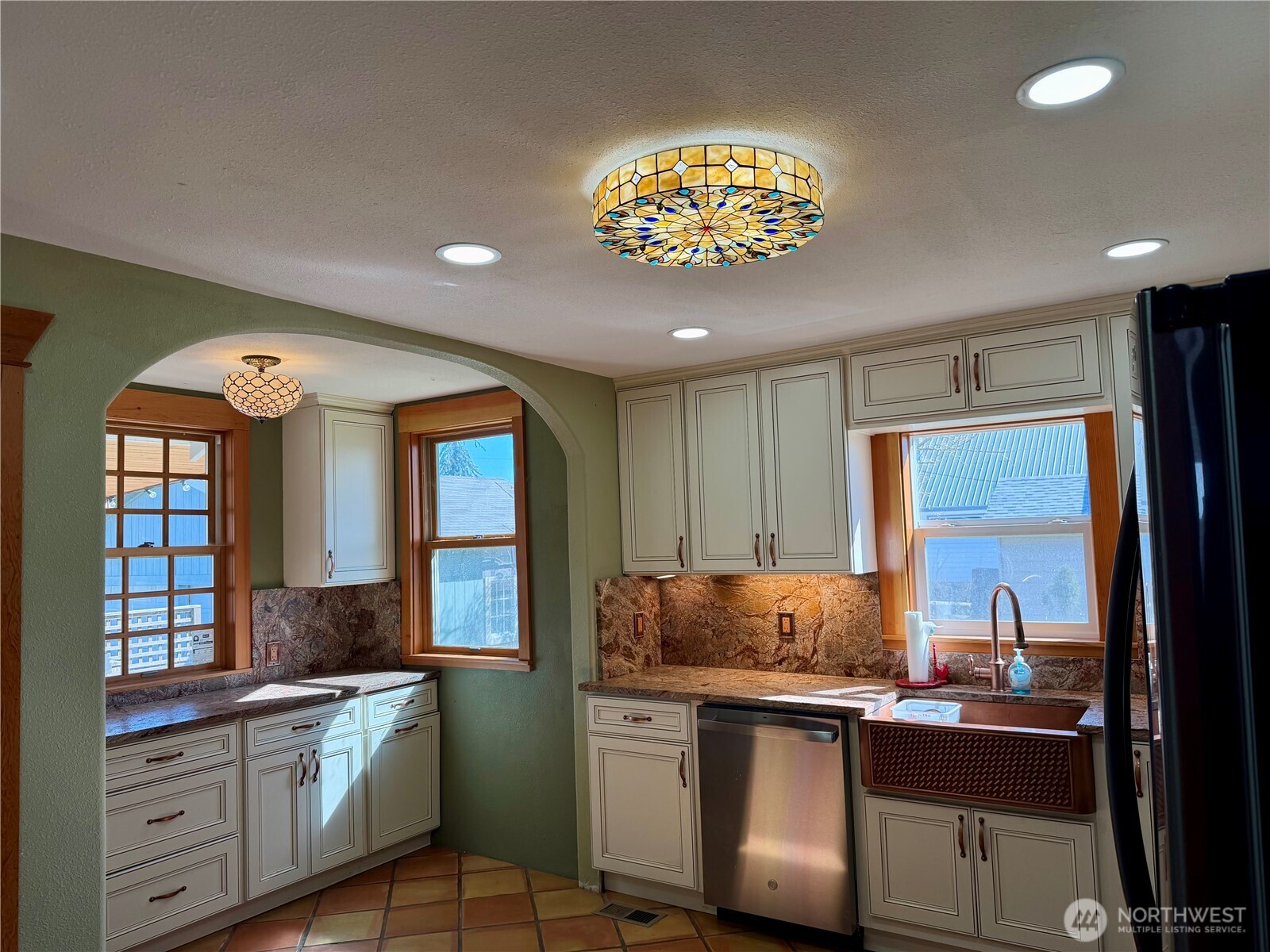 215 NW Cole Avenue , Wilbur, WA 99185