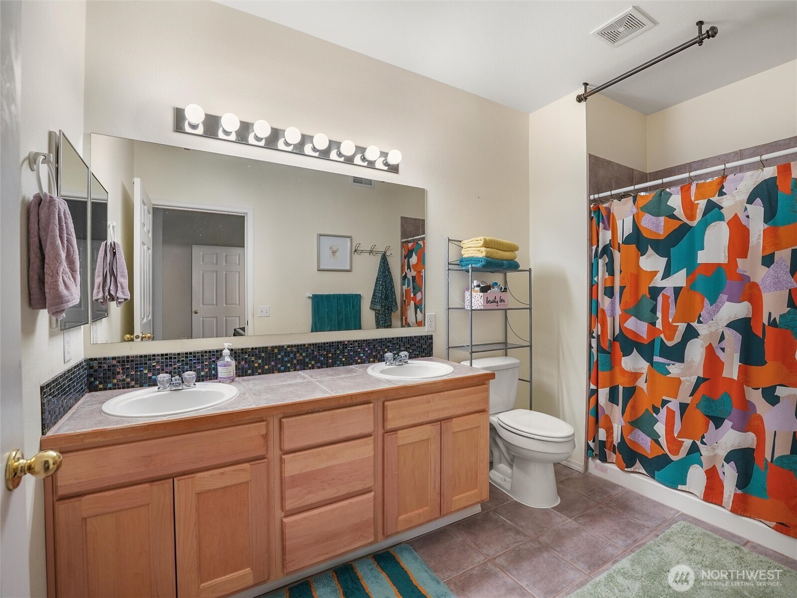 6834 20th St E #1, Fife, WA 98424