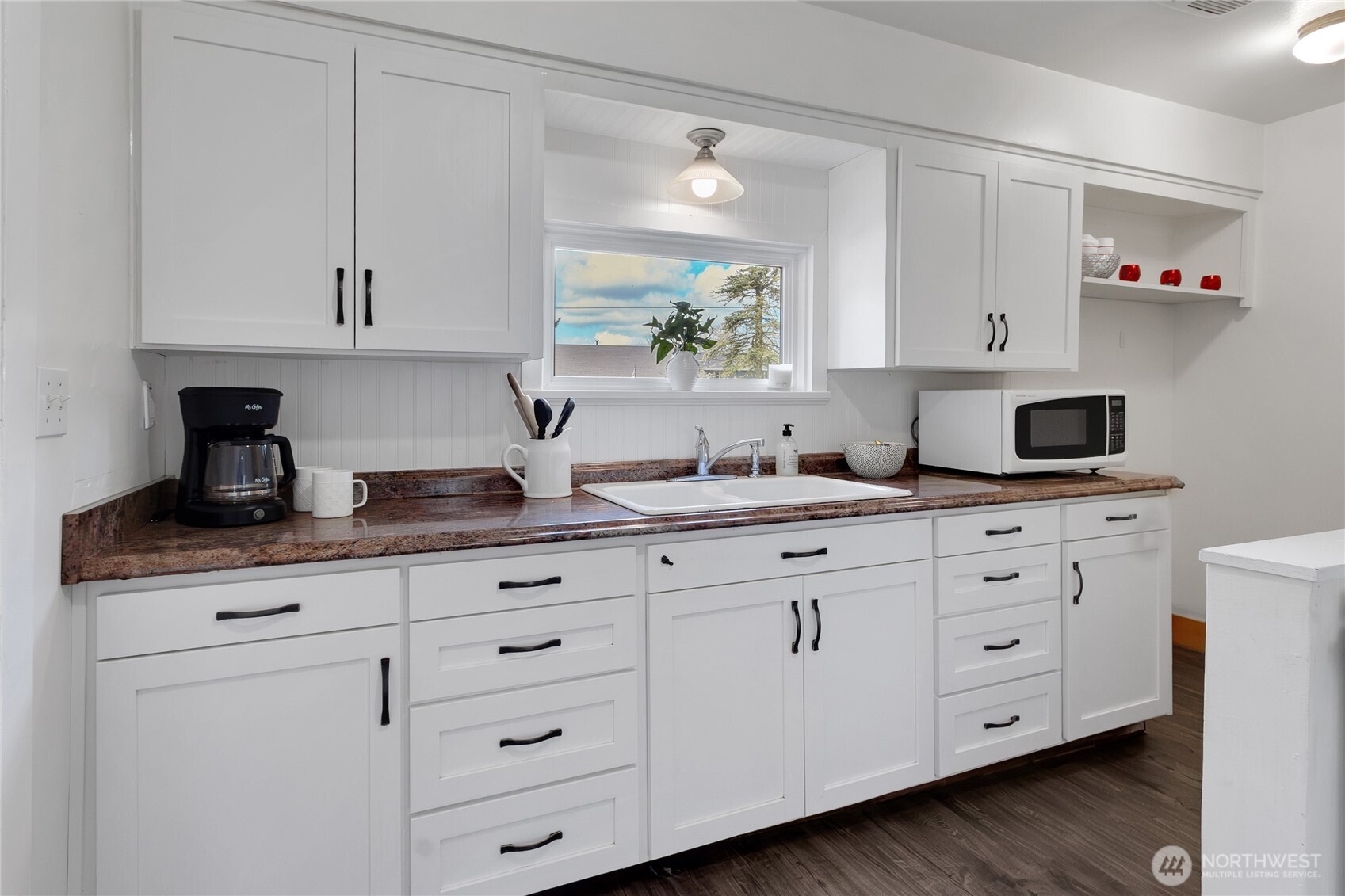 302 Van Trump Avenue NE, Yelm, WA 98597