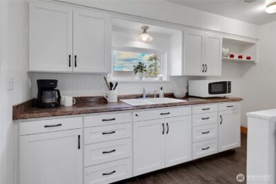 302 Van Trump Avenue NE, Yelm, WA 98597 - Photo 12