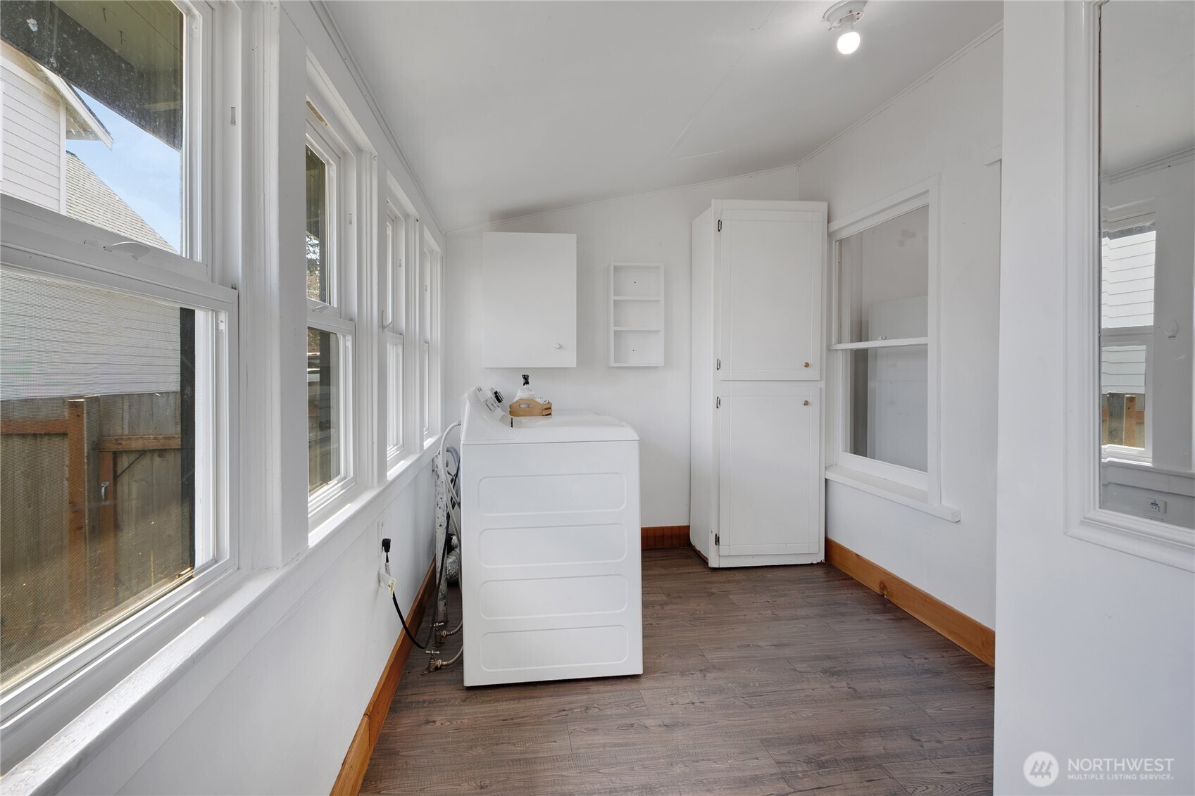 302 Van Trump Avenue NE, Yelm, WA 98597