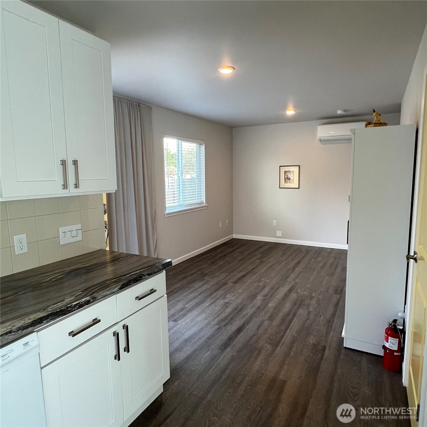 302 Van Trump Avenue NE, Yelm, WA 98597