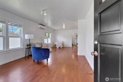 302 Van Trump Avenue NE, Yelm, WA 98597 - Photo 6