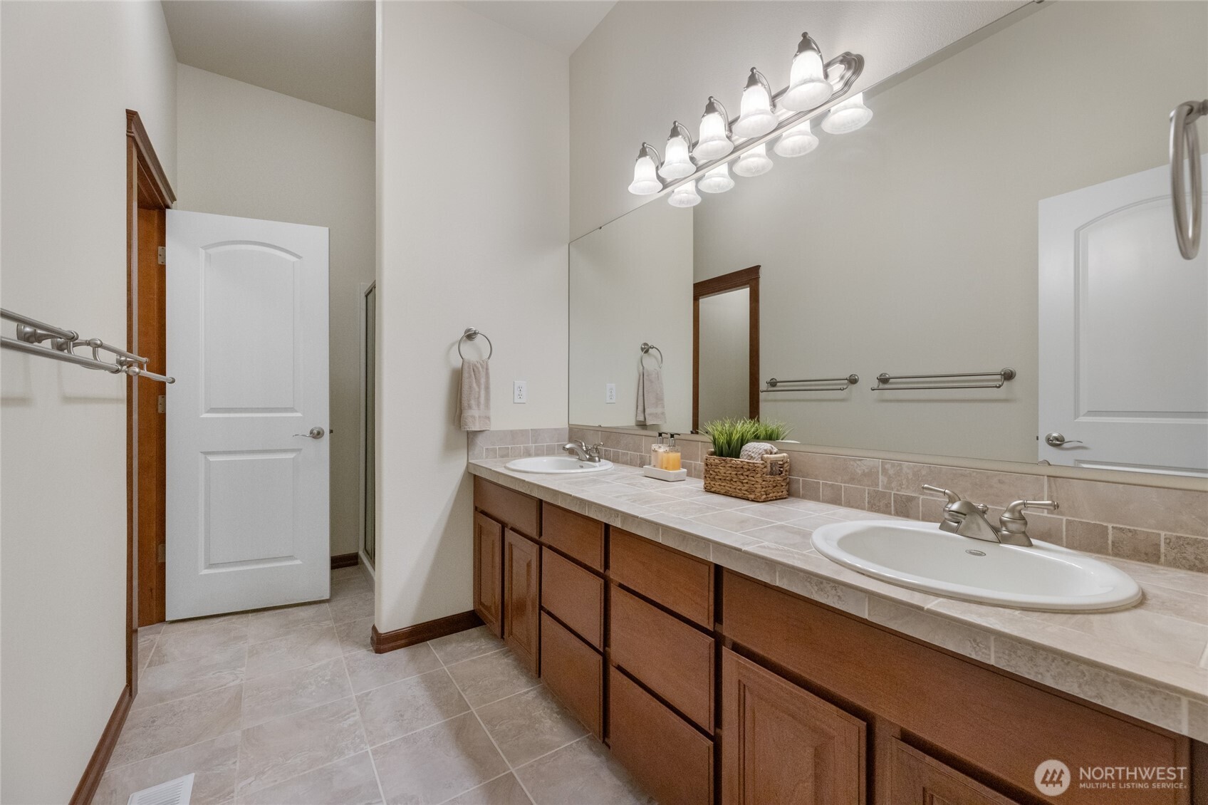 8140 Eagle Ridge Lane SE, Olympia, WA 98513