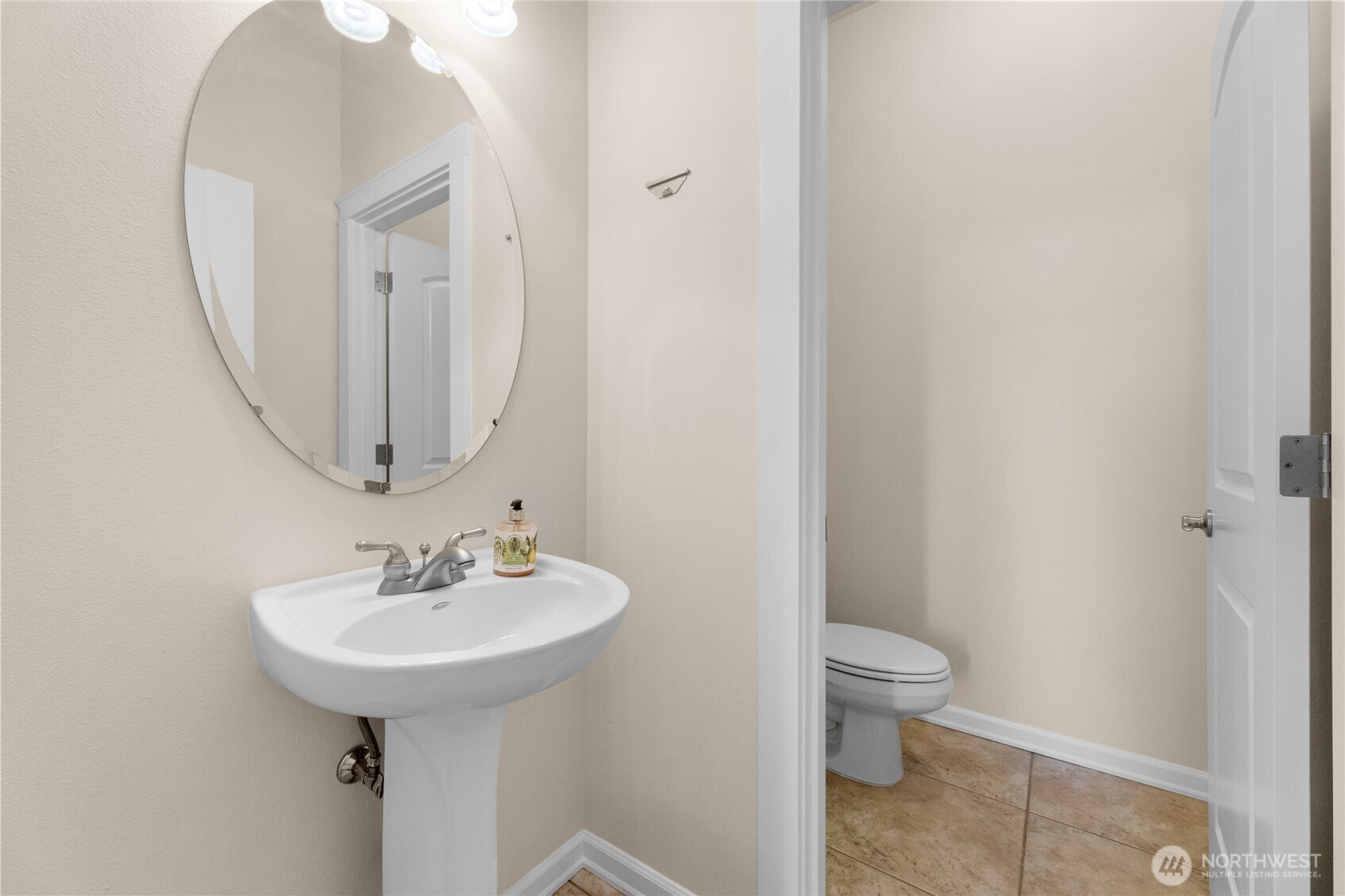 8140 Eagle Ridge Lane SE, Olympia, WA 98513