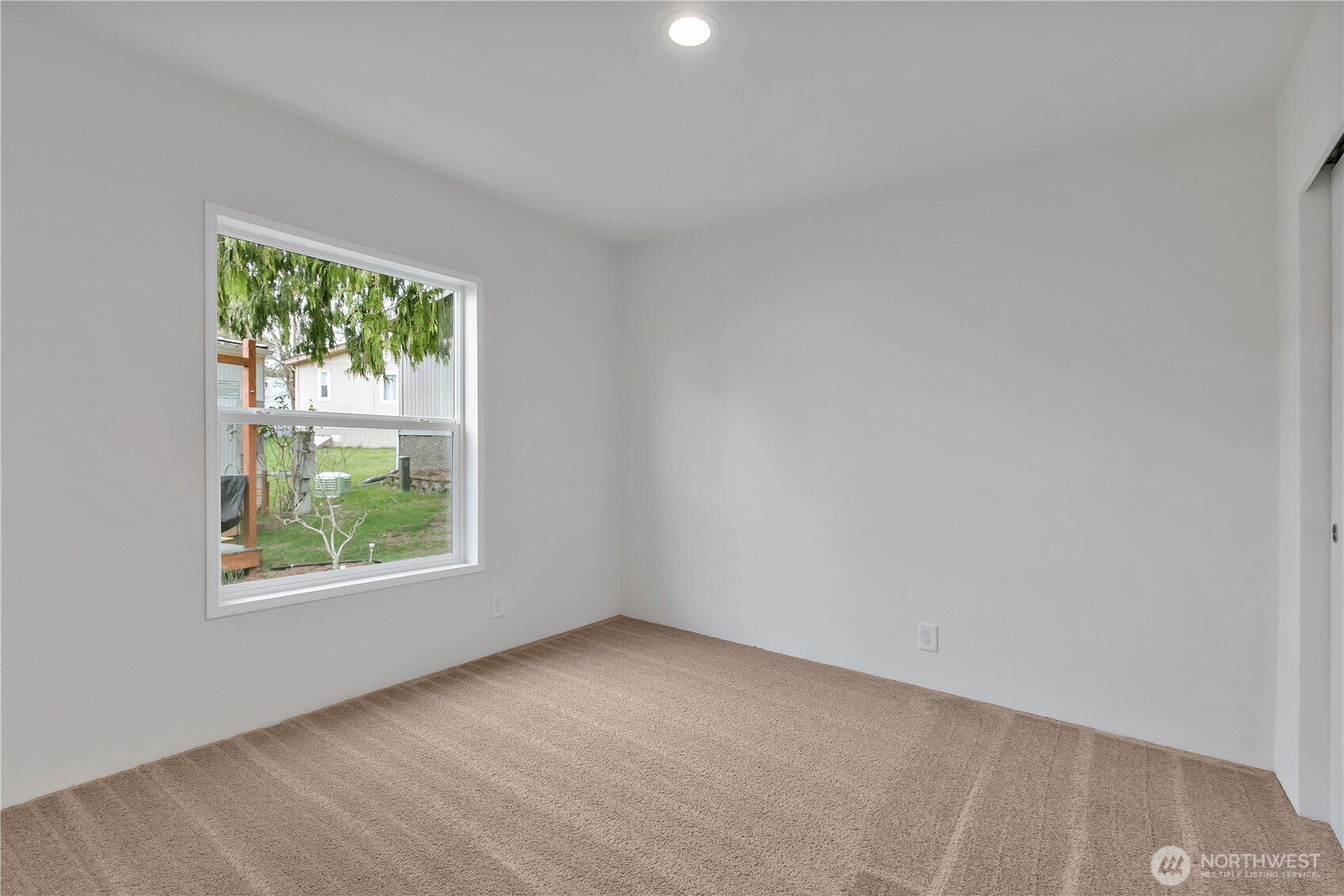 18320 35th Place S #384, SeaTac, WA 98188