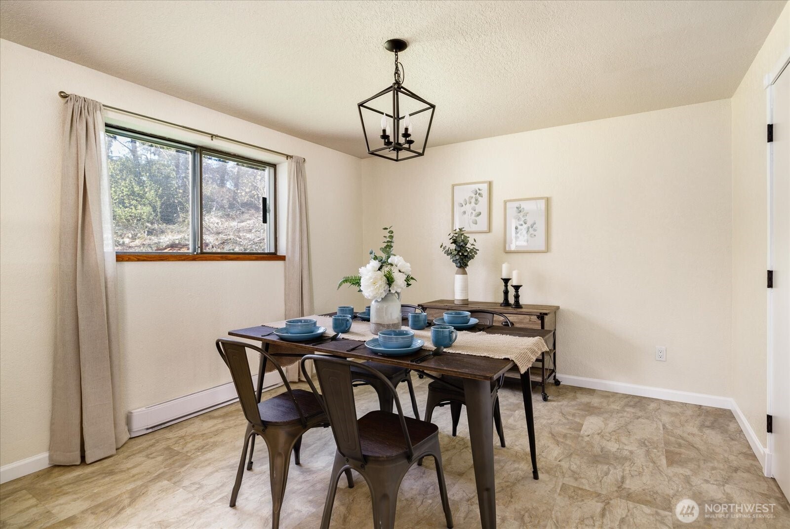 1269 Silver Lake Road , Oak Harbor, WA 98277