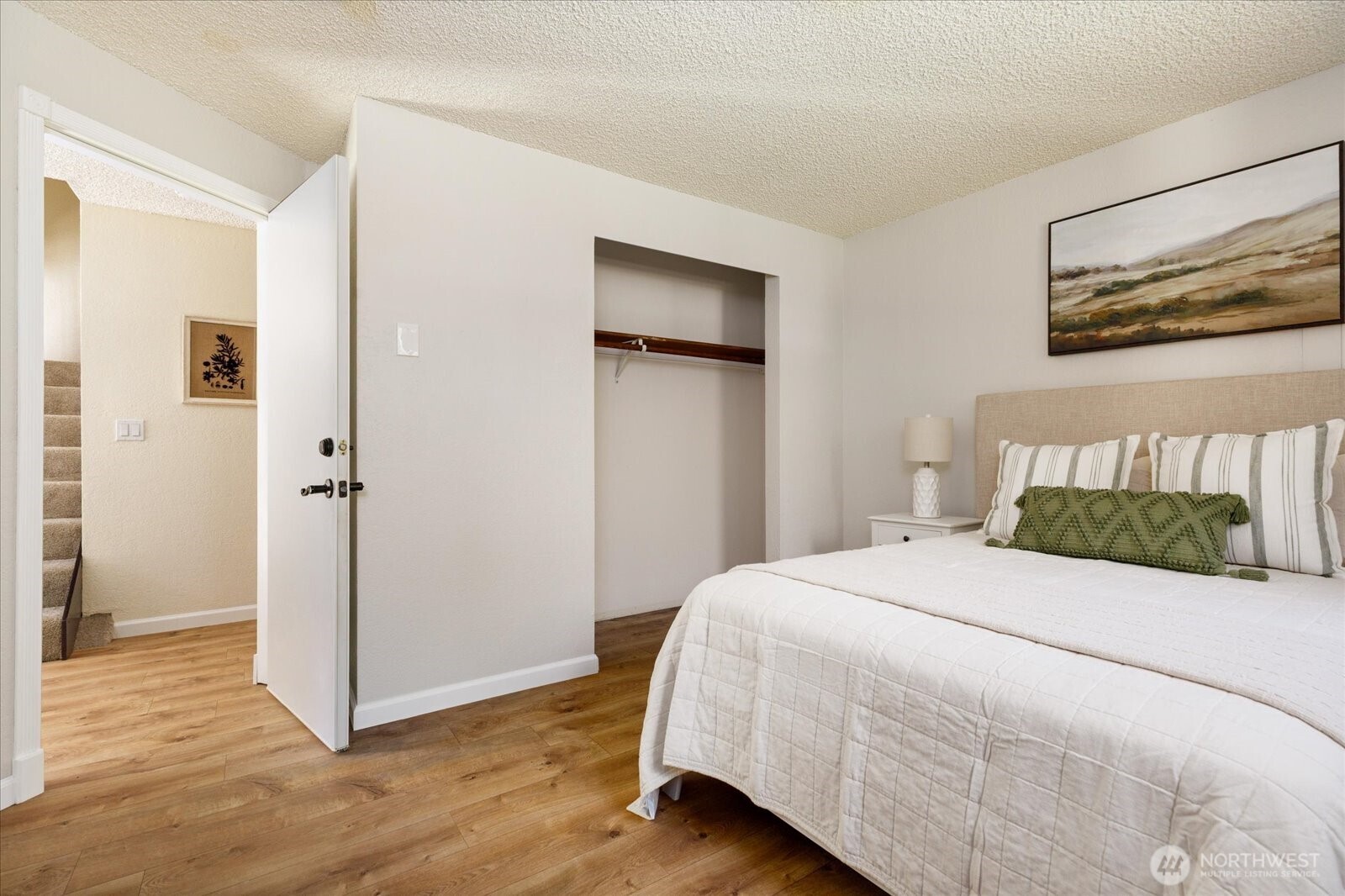 1269 Silver Lake Road , Oak Harbor, WA 98277