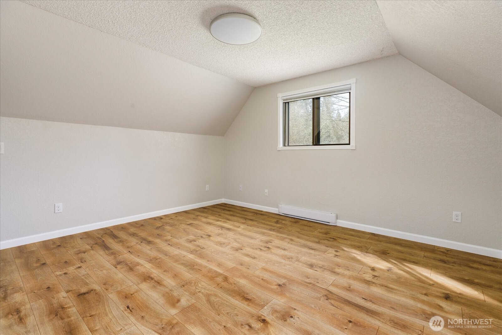 1269 Silver Lake Road , Oak Harbor, WA 98277