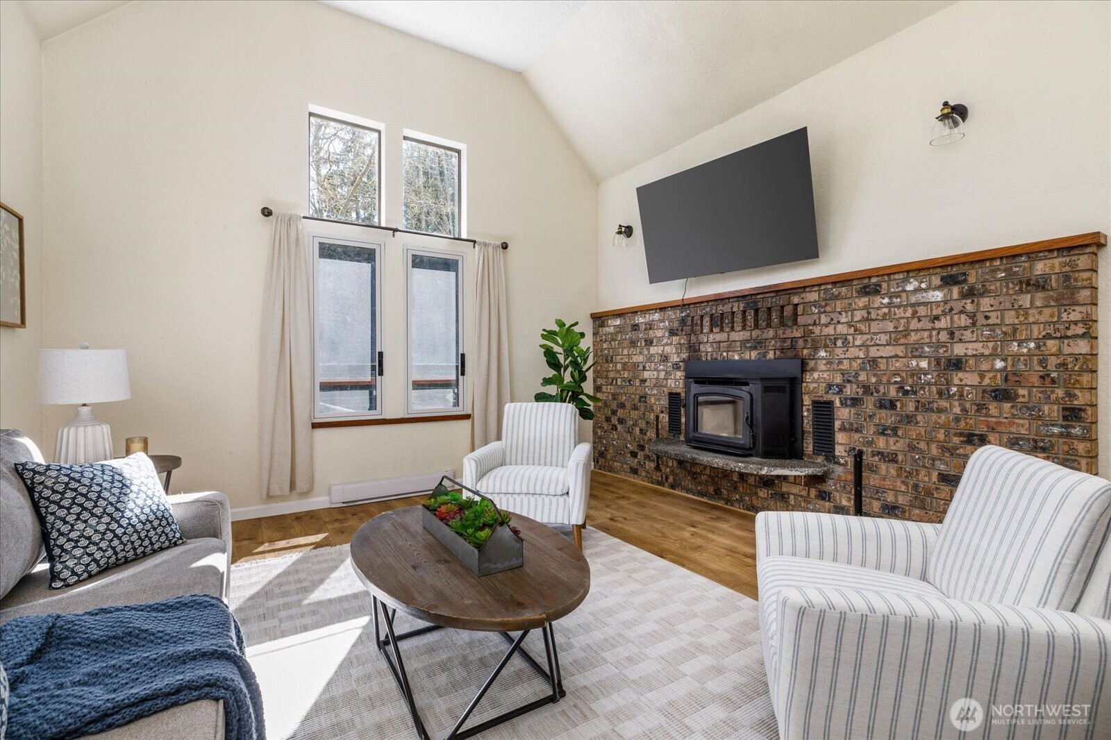 1269 Silver Lake Road , Oak Harbor, WA 98277