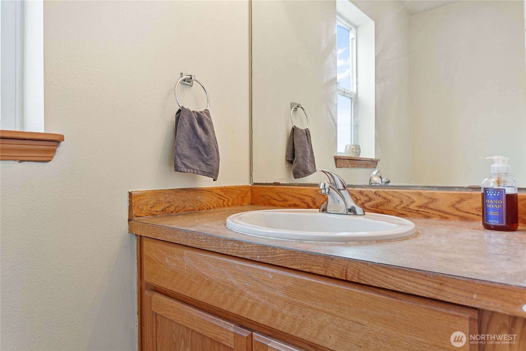 1162 Aaron Drive , Lynden, WA 98264