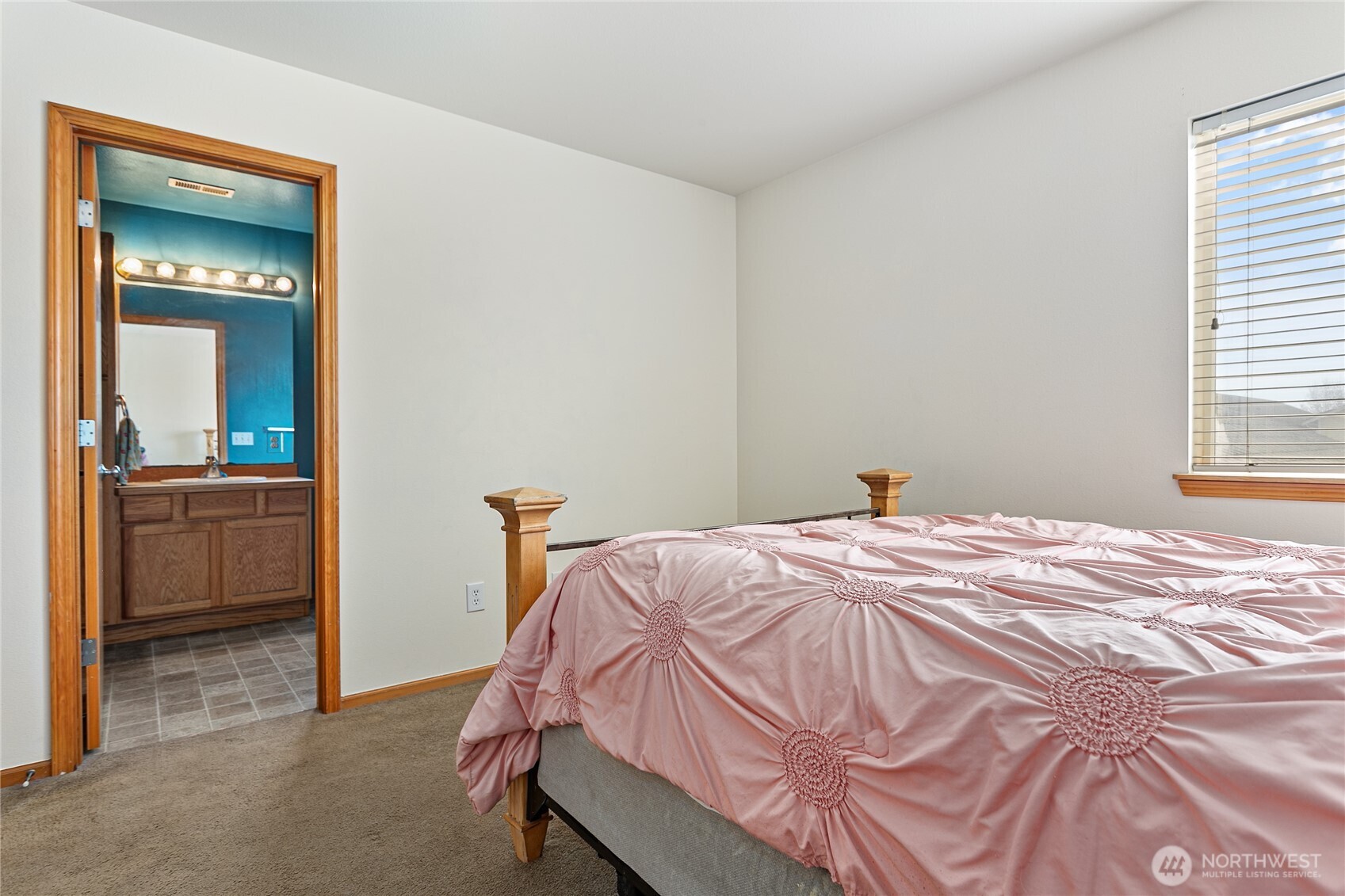 1162 Aaron Drive , Lynden, WA 98264