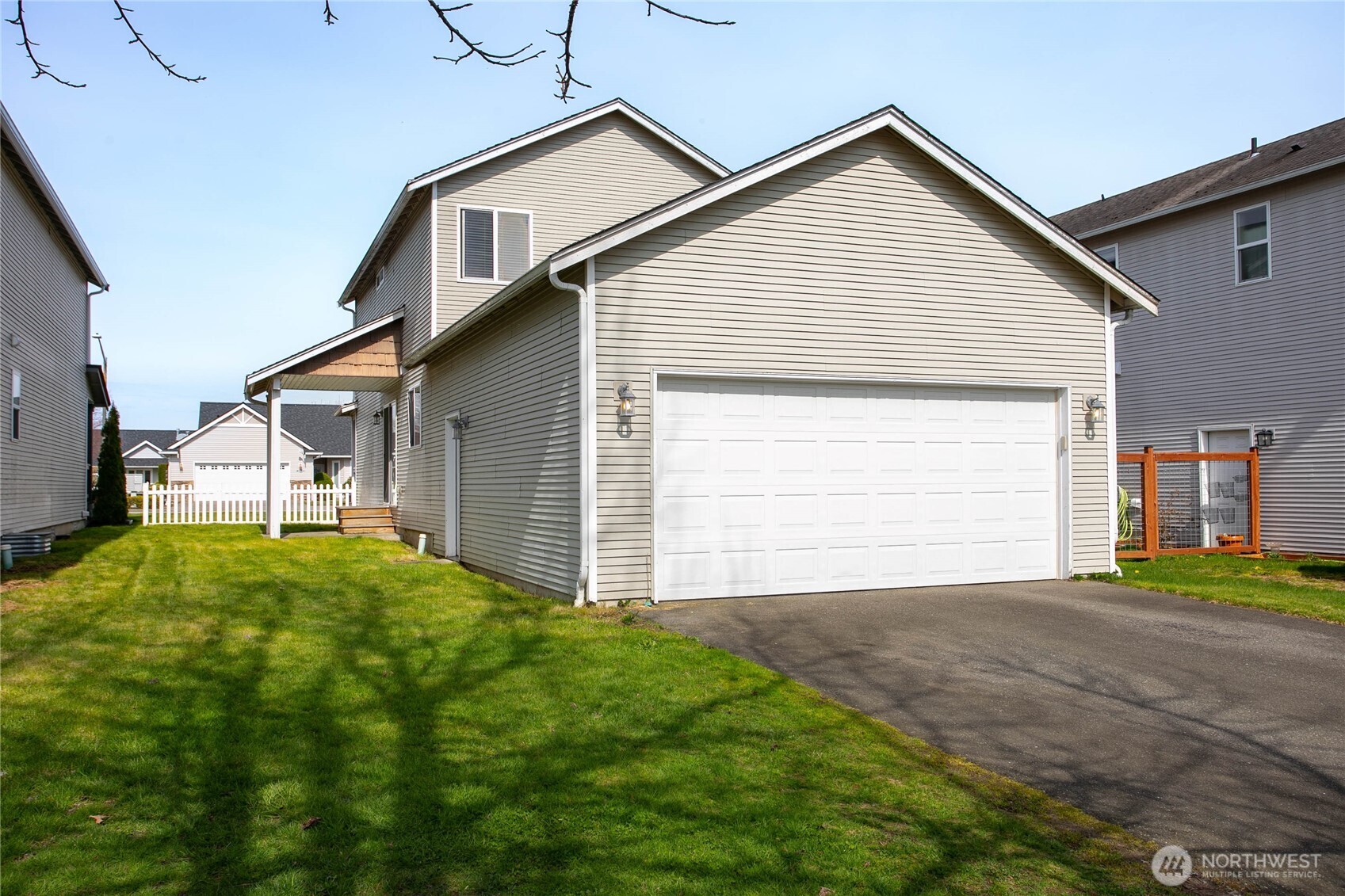 1162 Aaron Drive , Lynden, WA 98264