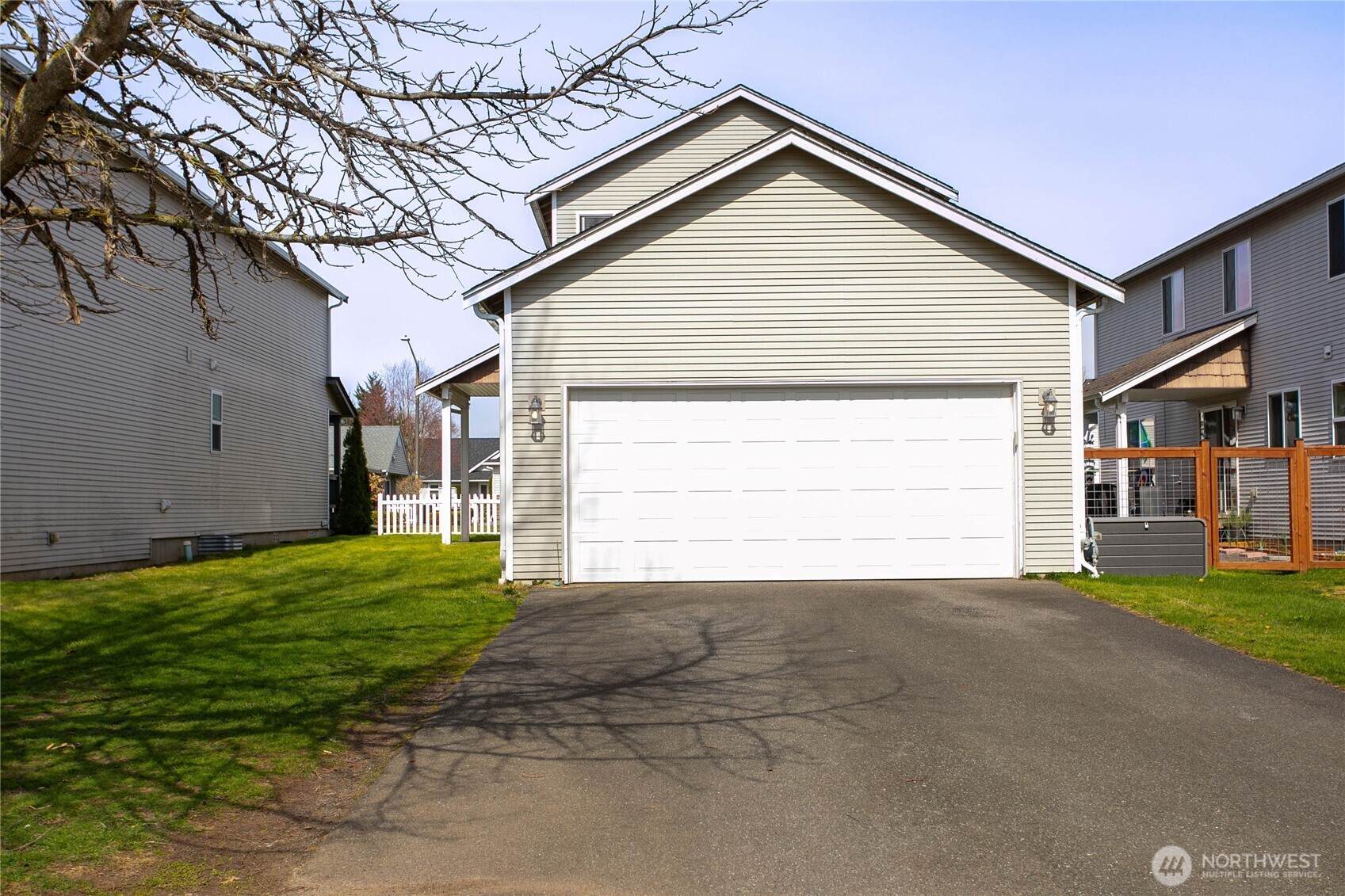 1162 Aaron Drive , Lynden, WA 98264