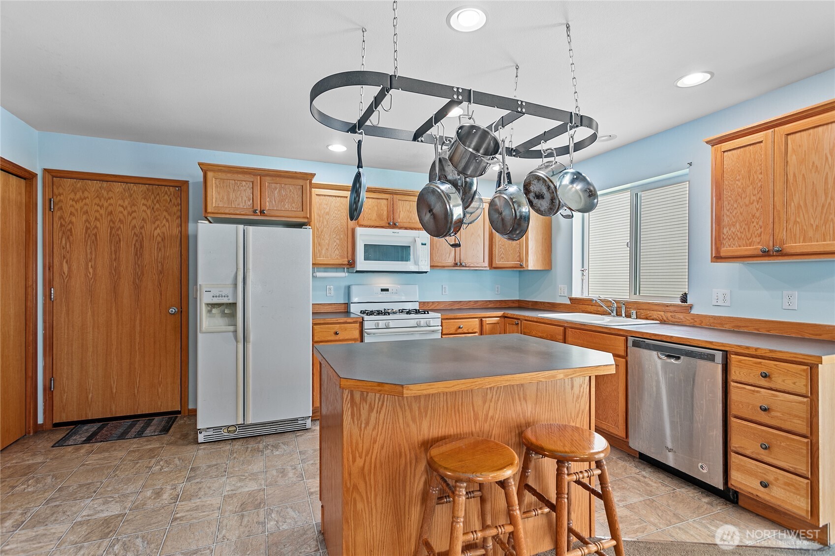 1162 Aaron Drive , Lynden, WA 98264