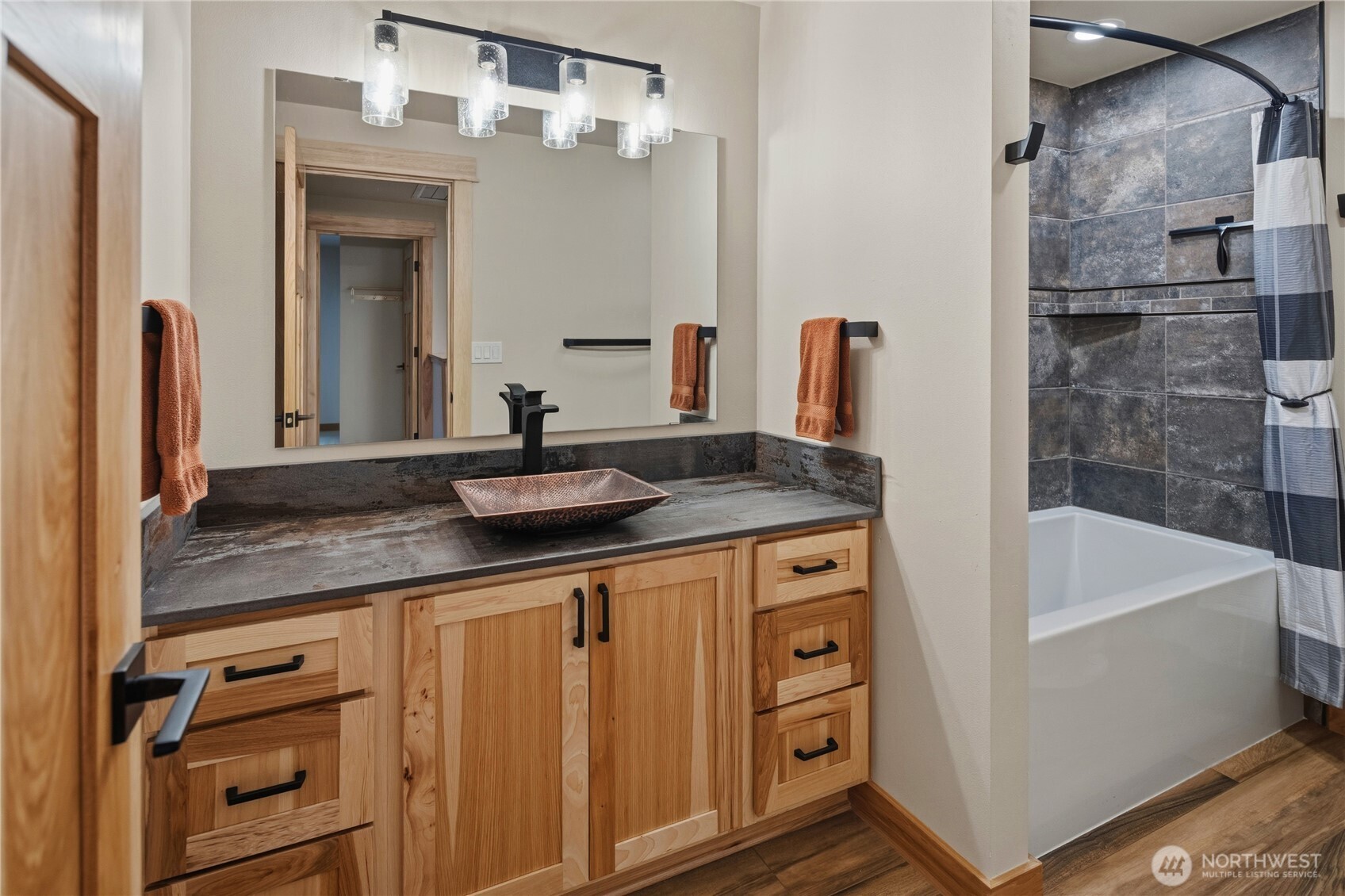 127 Lake Terrace Drive , Mossyrock, WA 98564