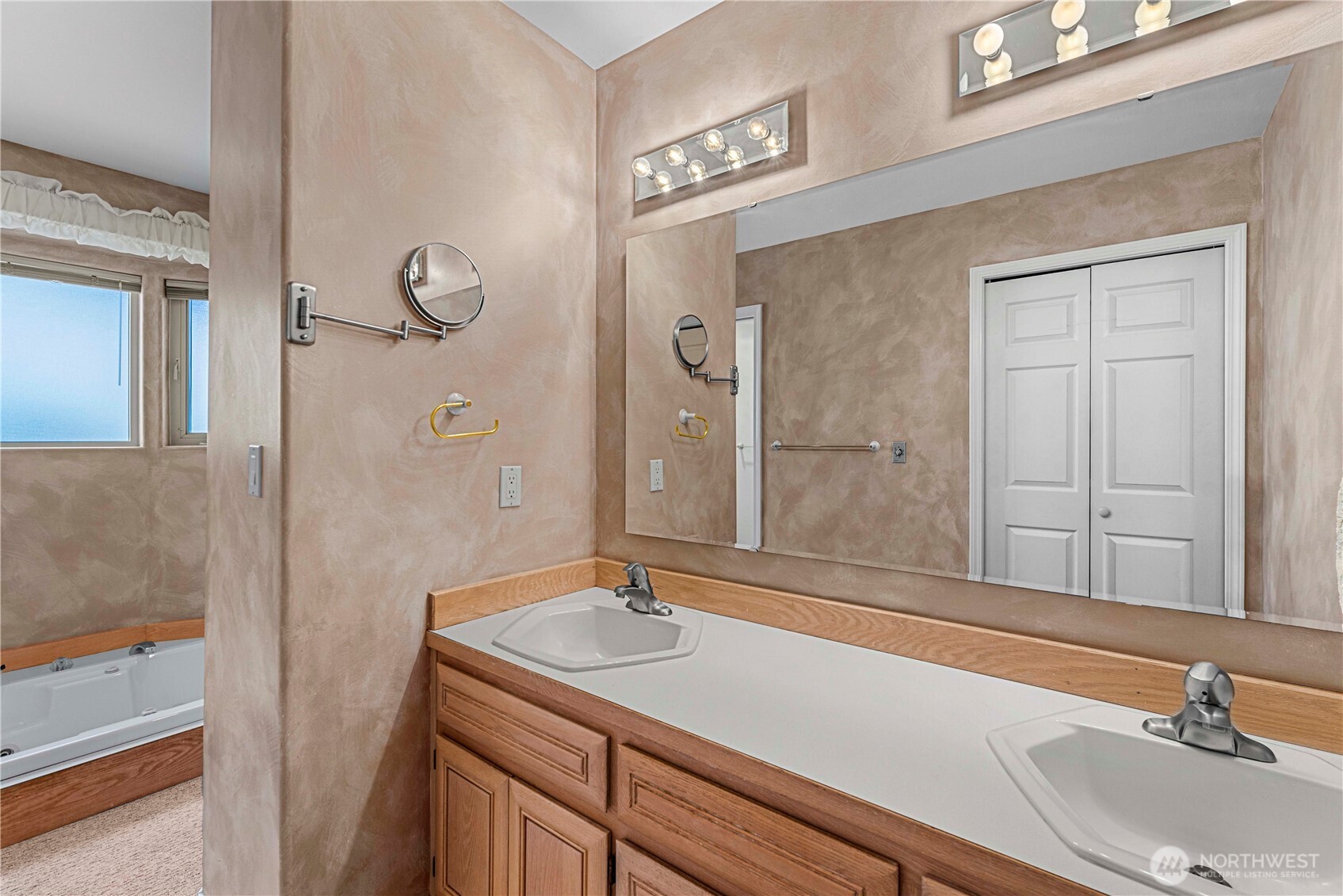 351 19th Street #21, East Wenatchee, WA 98802