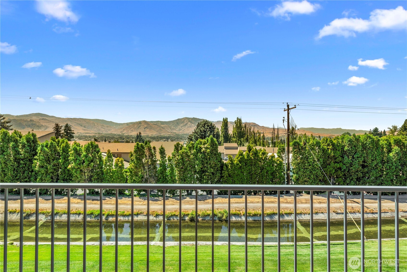 351 19th Street #21, East Wenatchee, WA 98802