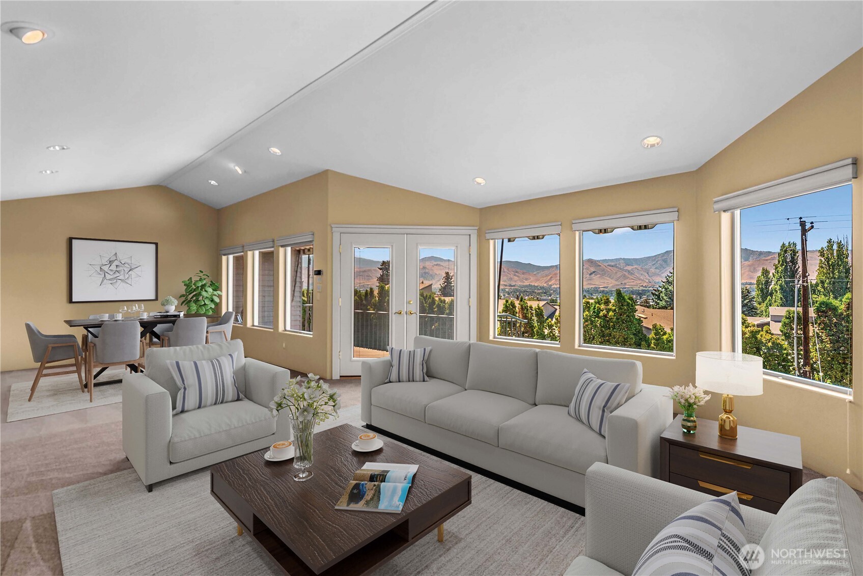 351 19th Street #21, East Wenatchee, WA 98802