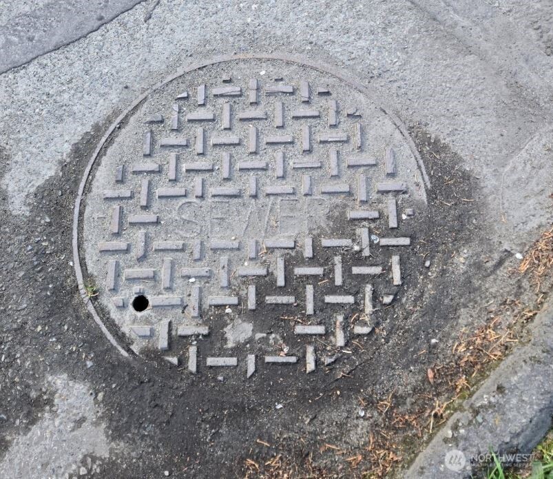 2306 W Valley Highway E, Edgewood, WA 98372