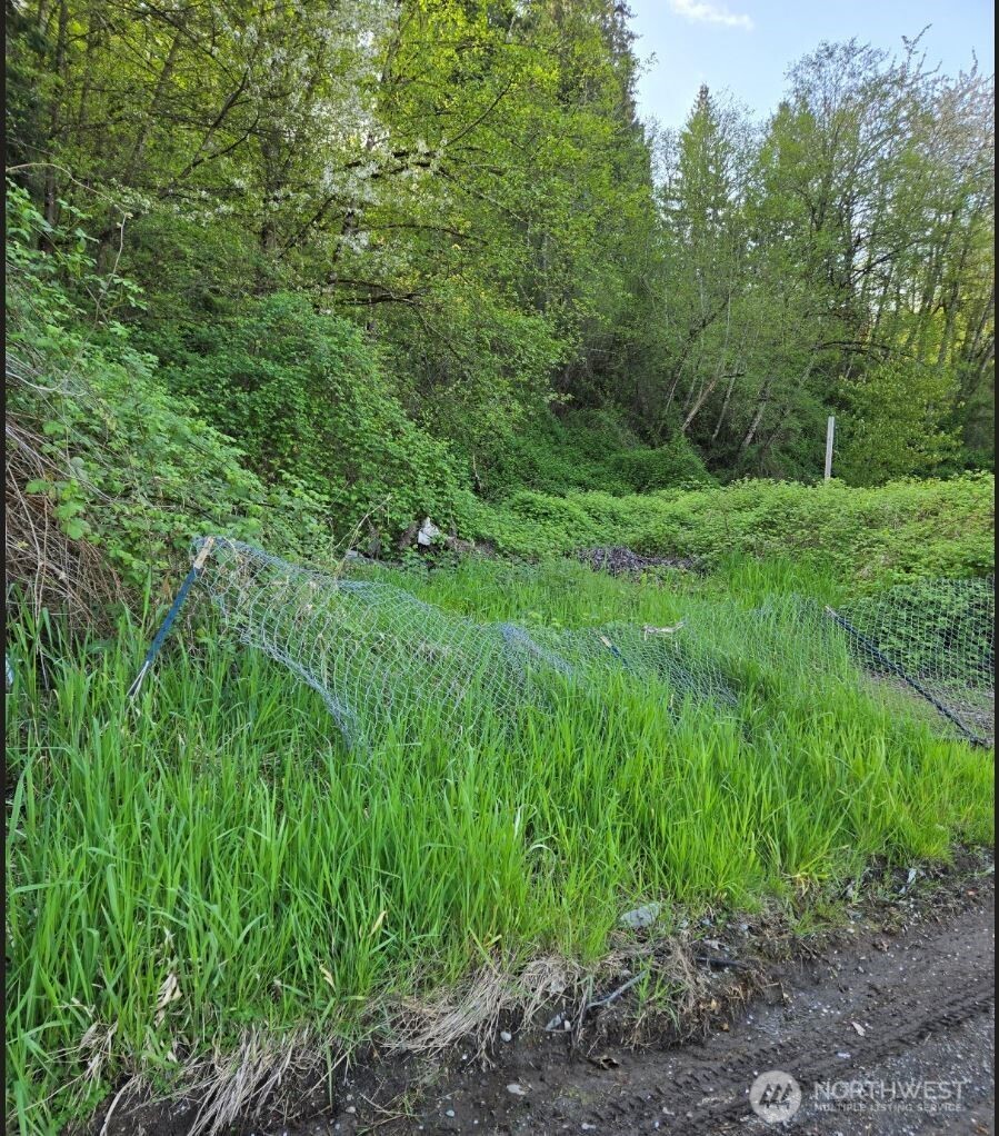 2306 W Valley Highway E, Edgewood, WA 98372