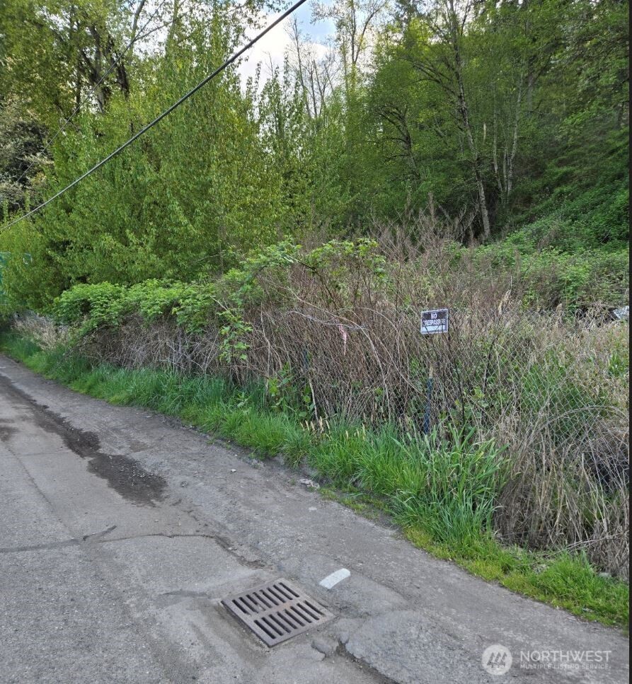 2306 W Valley Highway E, Edgewood, WA 98372