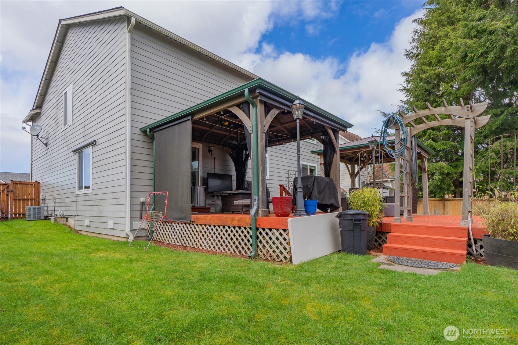 1804 Harborview Drive , Aberdeen, WA 98520