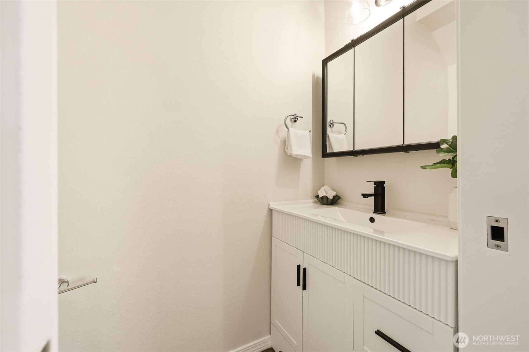 8847 9th Avenue SW #A, Seattle, WA 98106