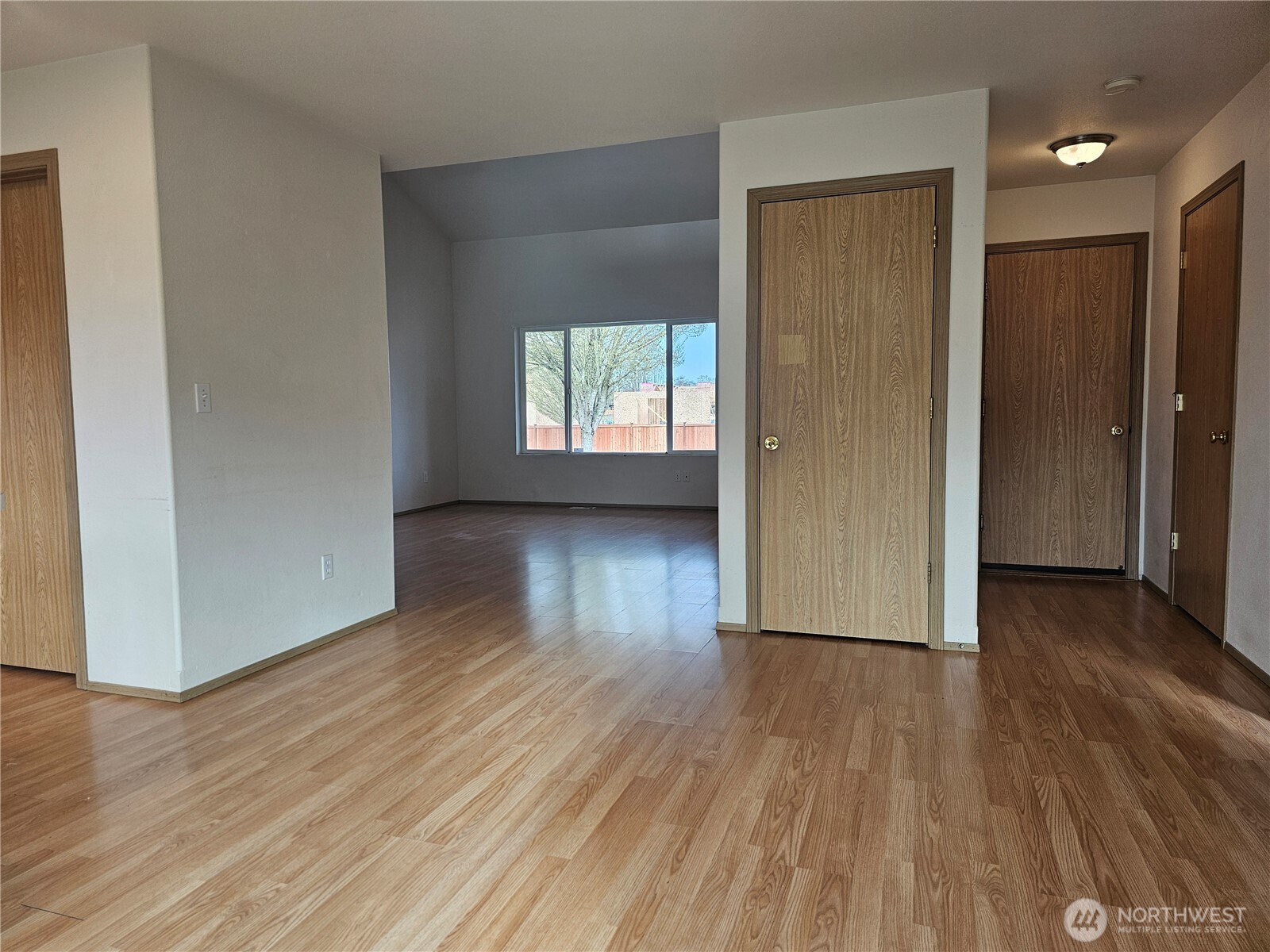 9814 Greenleaf Loop SE, Yelm, WA 98597