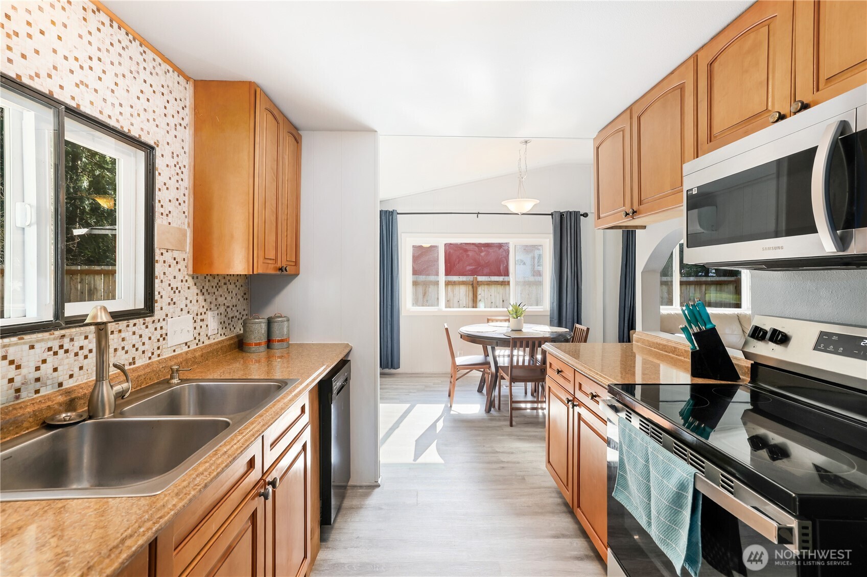 350 E Lakeshore Drive E, Shelton, WA 98584