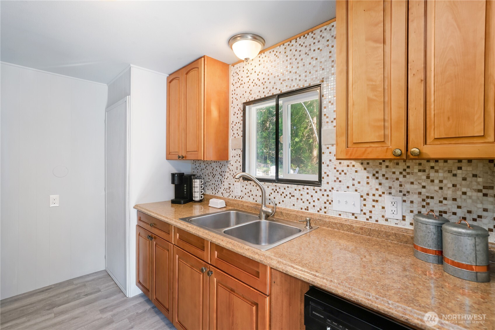 350 E Lakeshore Drive E, Shelton, WA 98584