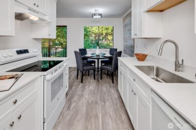 14132 74th Place NE #16-D, Kirkland, WA 98034