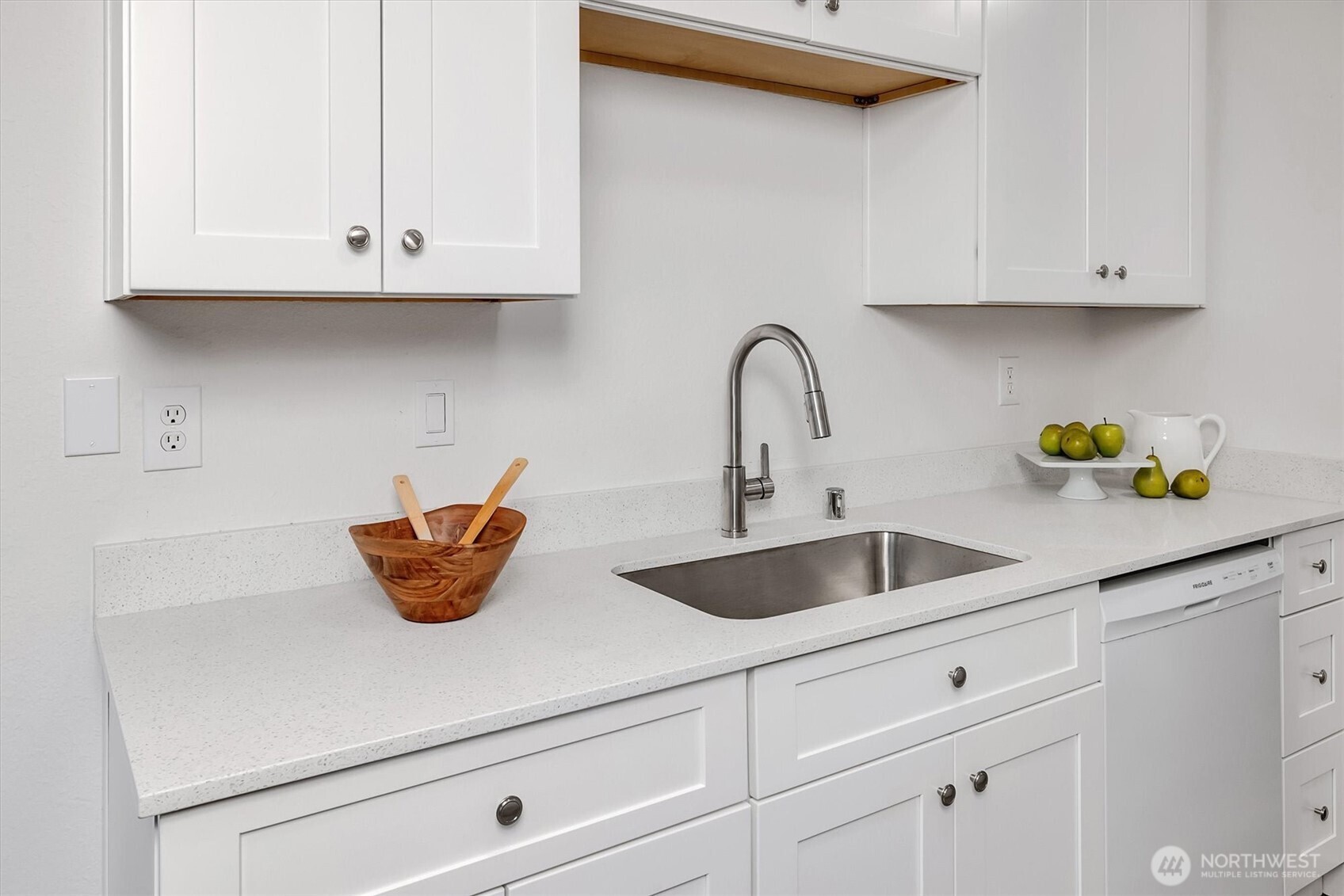 14132 74th Place NE #16-D, Kirkland, WA 98034