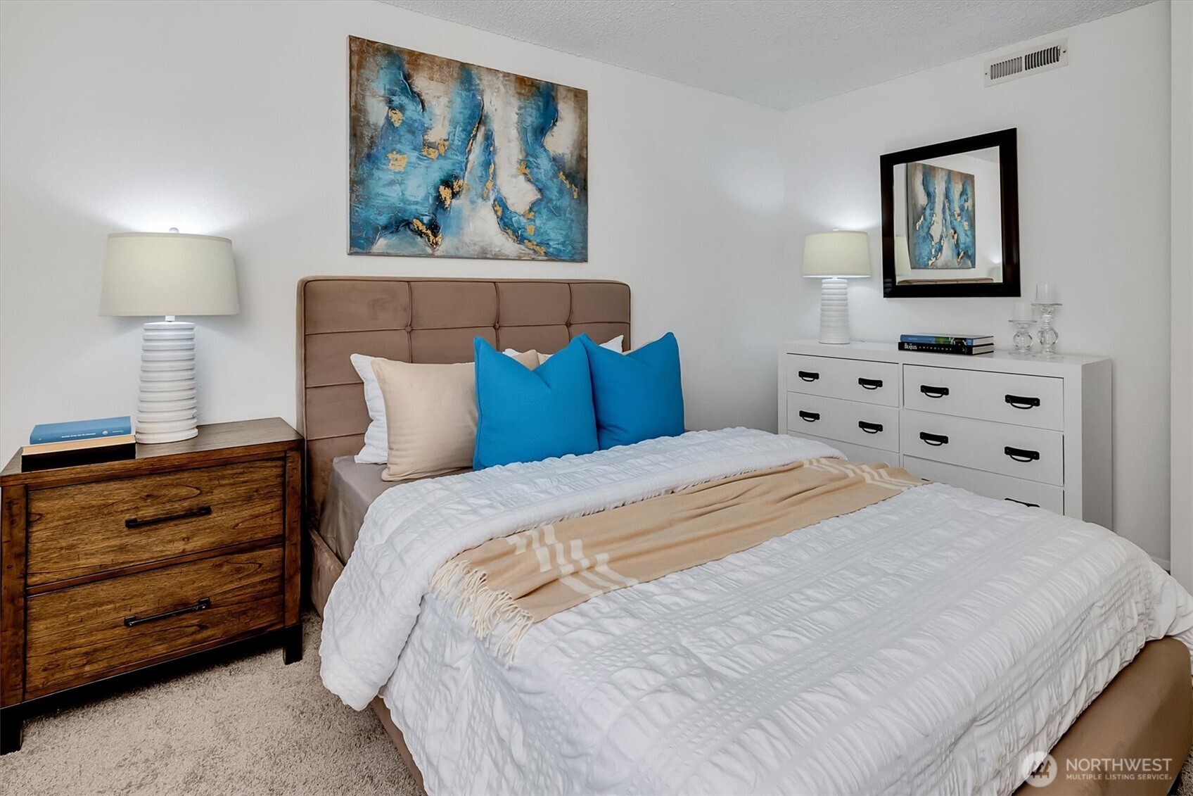 14132 74th Place NE #16-D, Kirkland, WA 98034