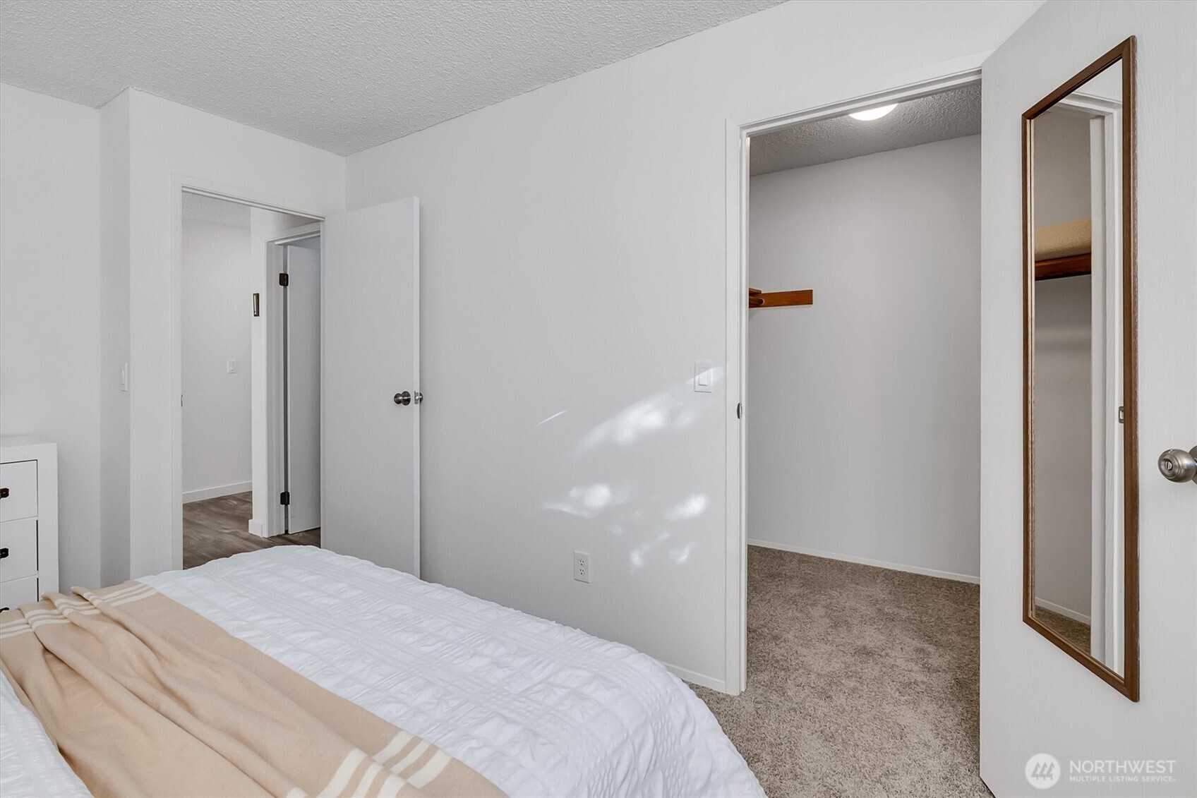 14132 74th Place NE #16-D, Kirkland, WA 98034