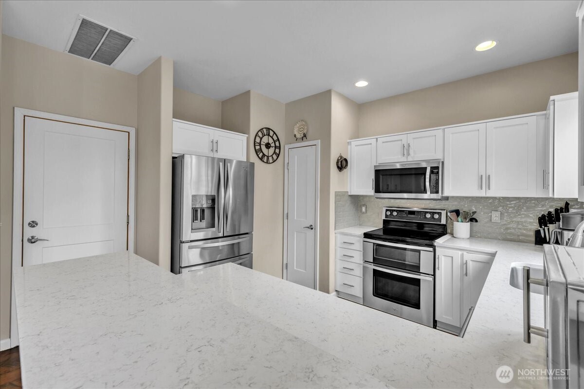 24606 232nd Place , Maple Valley, WA 98038