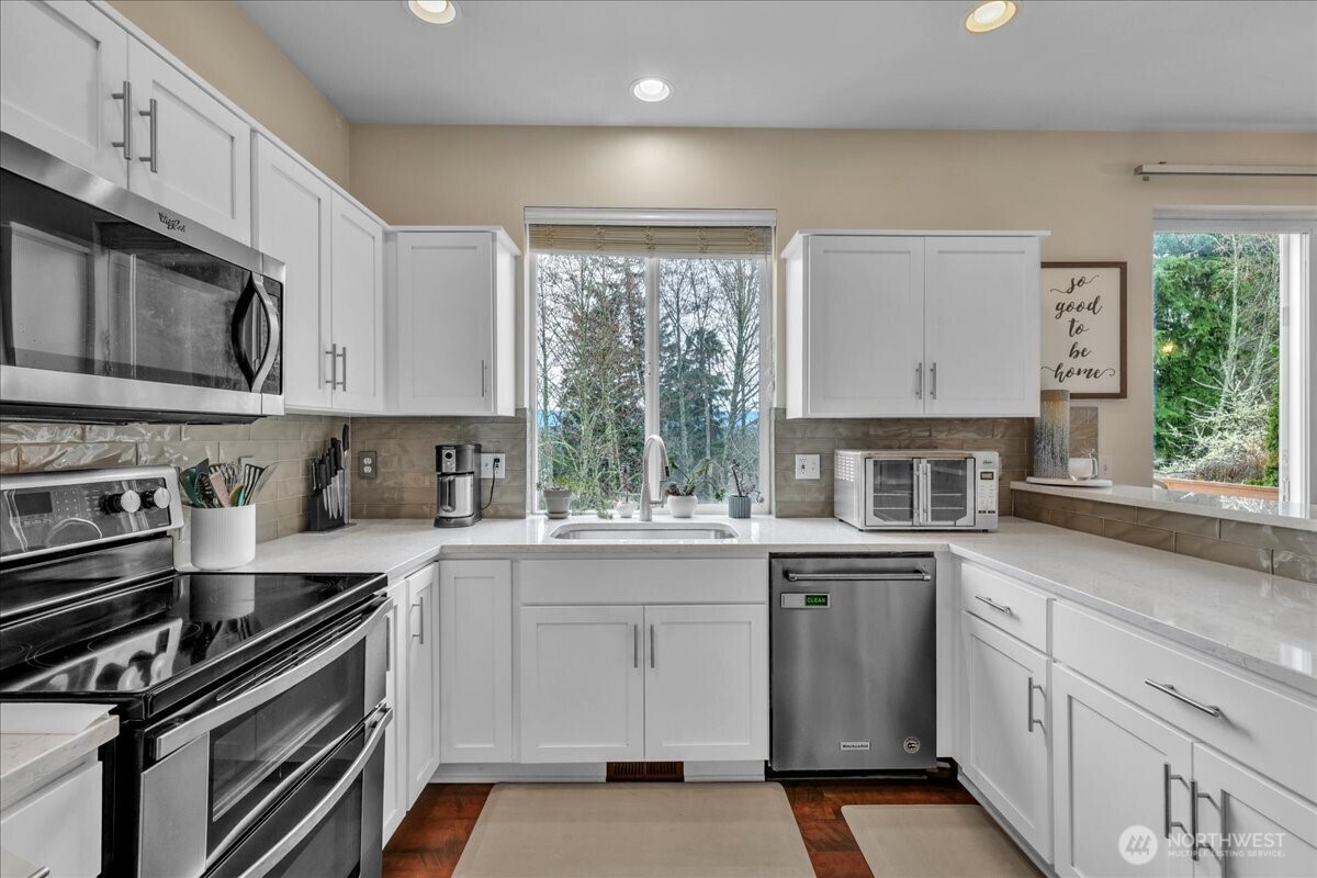 24606 232nd Place , Maple Valley, WA 98038