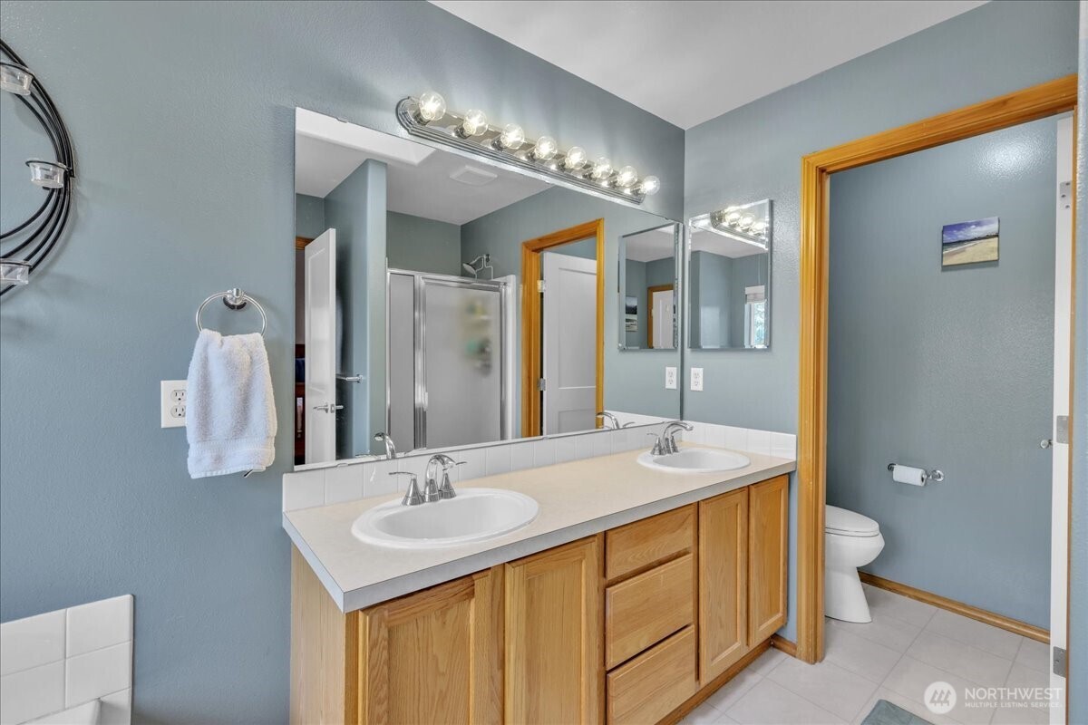 24606 232nd Place , Maple Valley, WA 98038