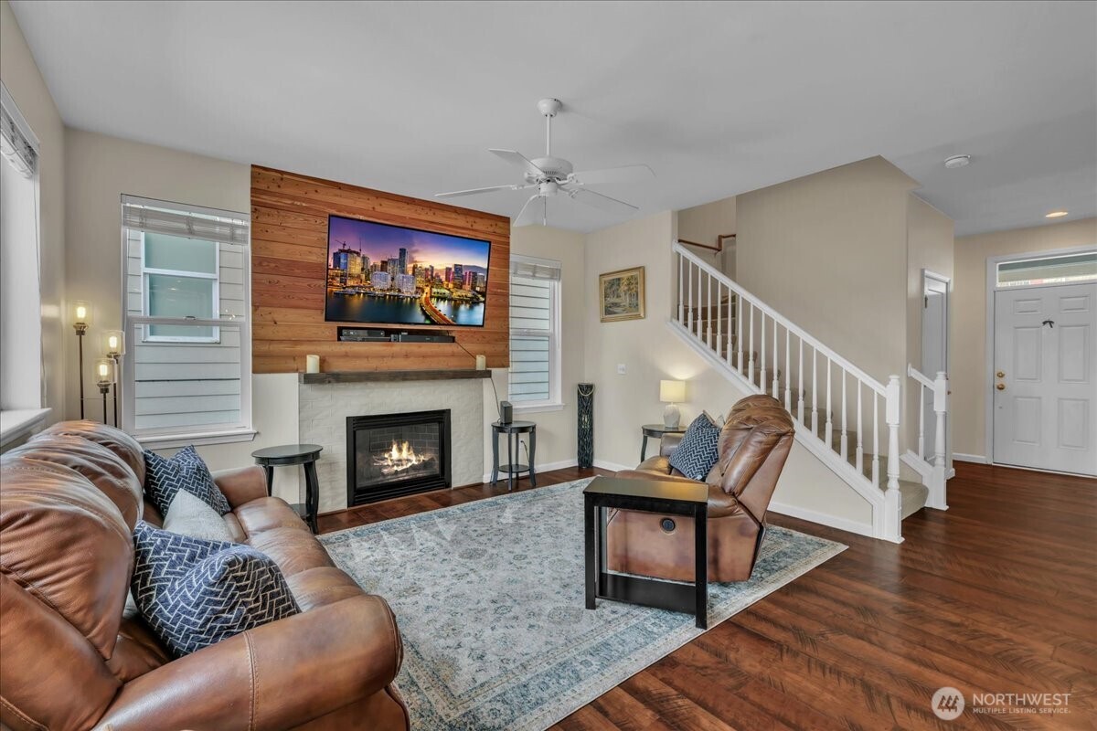 24606 232nd Place , Maple Valley, WA 98038