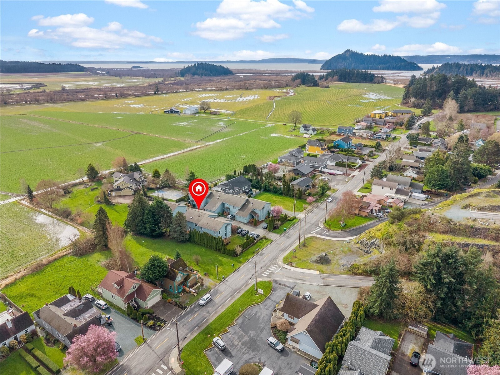 705 Finley Lane #N2, La Conner, WA 98257