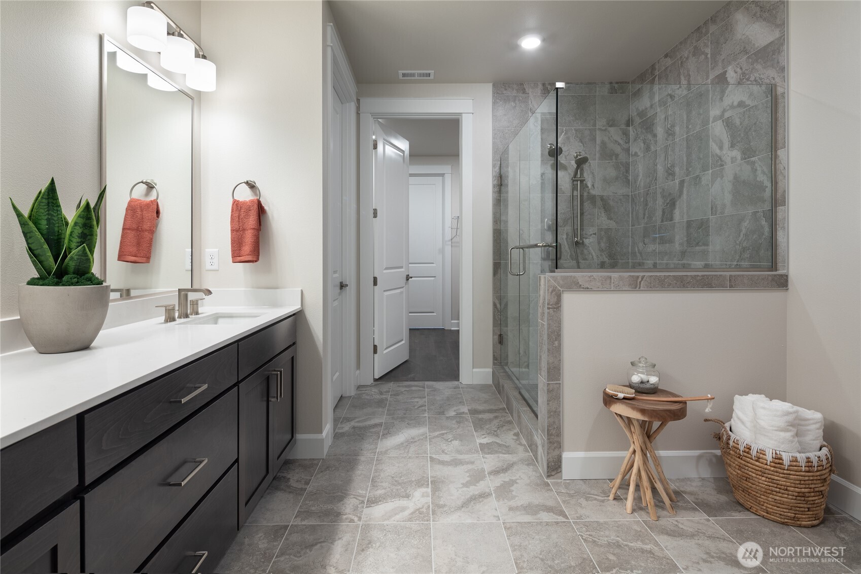 2704 Bowthorpe Street SE, Lacey, WA 98513