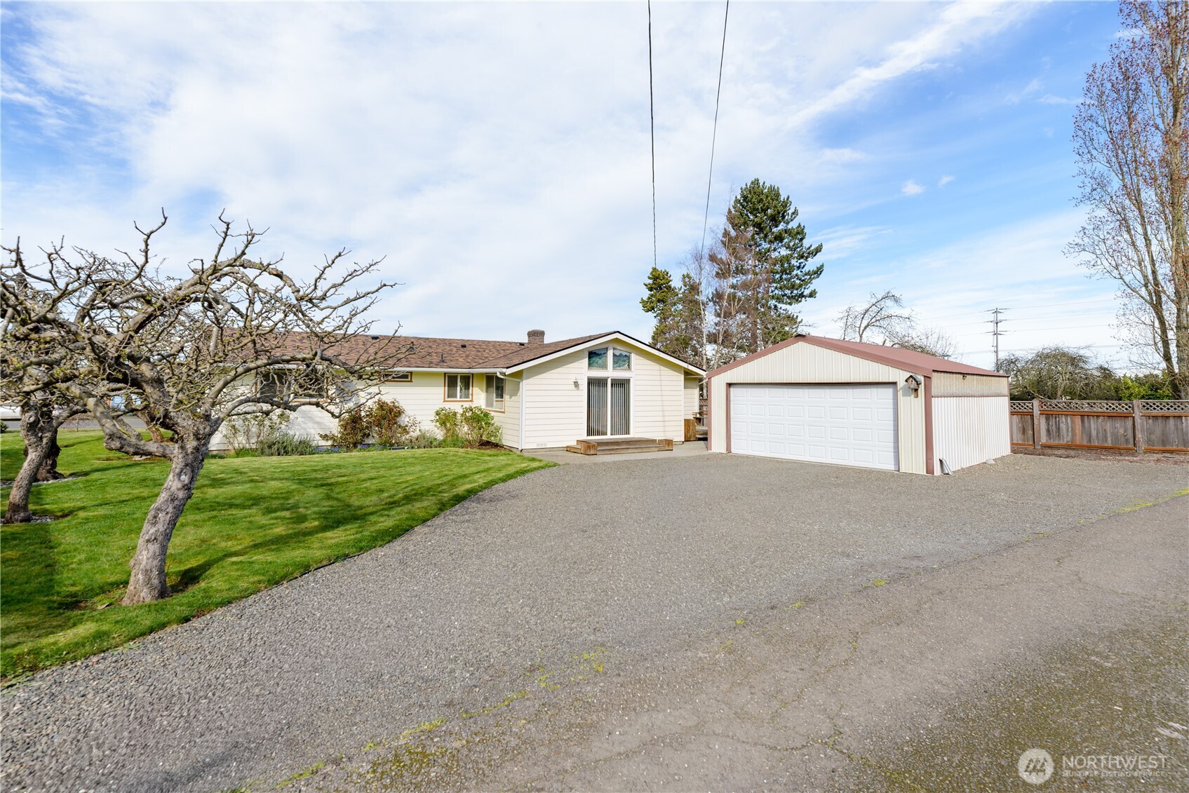 343 W Hemlock , Sequim, WA 98382