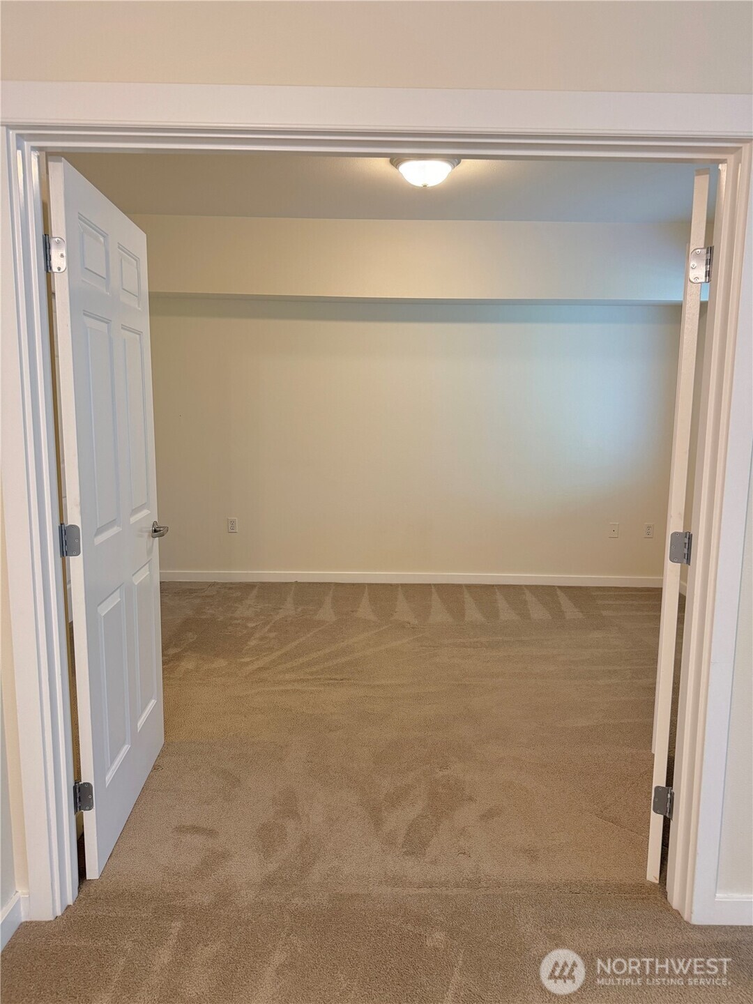 13301 SE 79th Place #C210, Newcastle, WA 98059