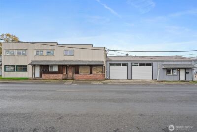 733 NW State Street , Chehalis, WA 98532