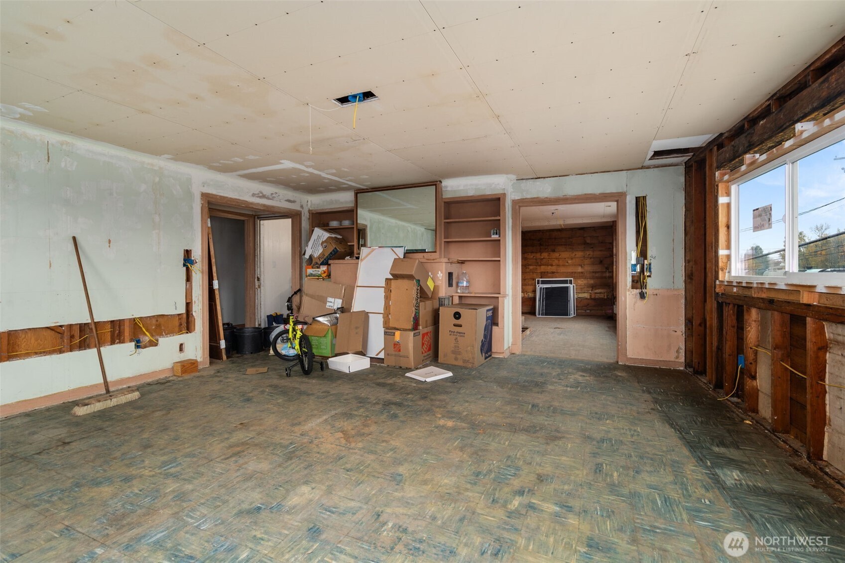 733 NW State Street , Chehalis, WA 98532