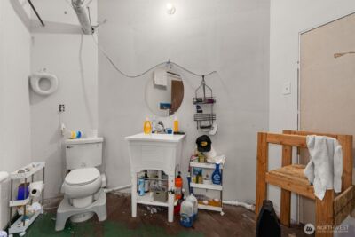 733 NW State Street , Chehalis, WA 98532 - Photo 9