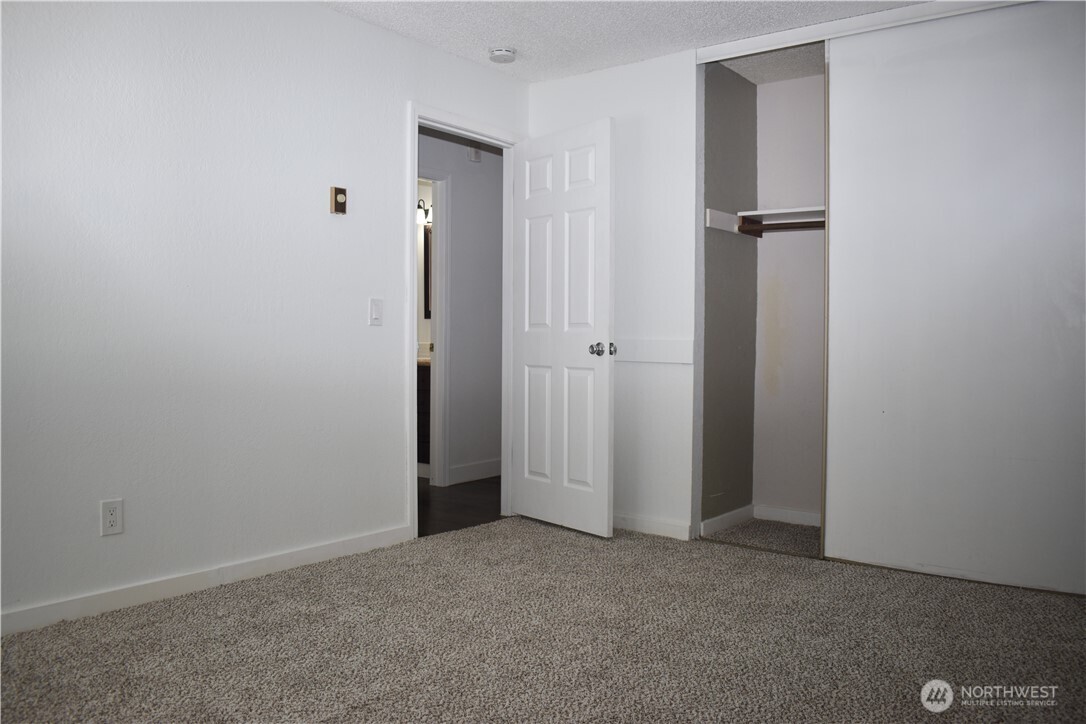 33035 18th Place S, Federal Way, WA 98003