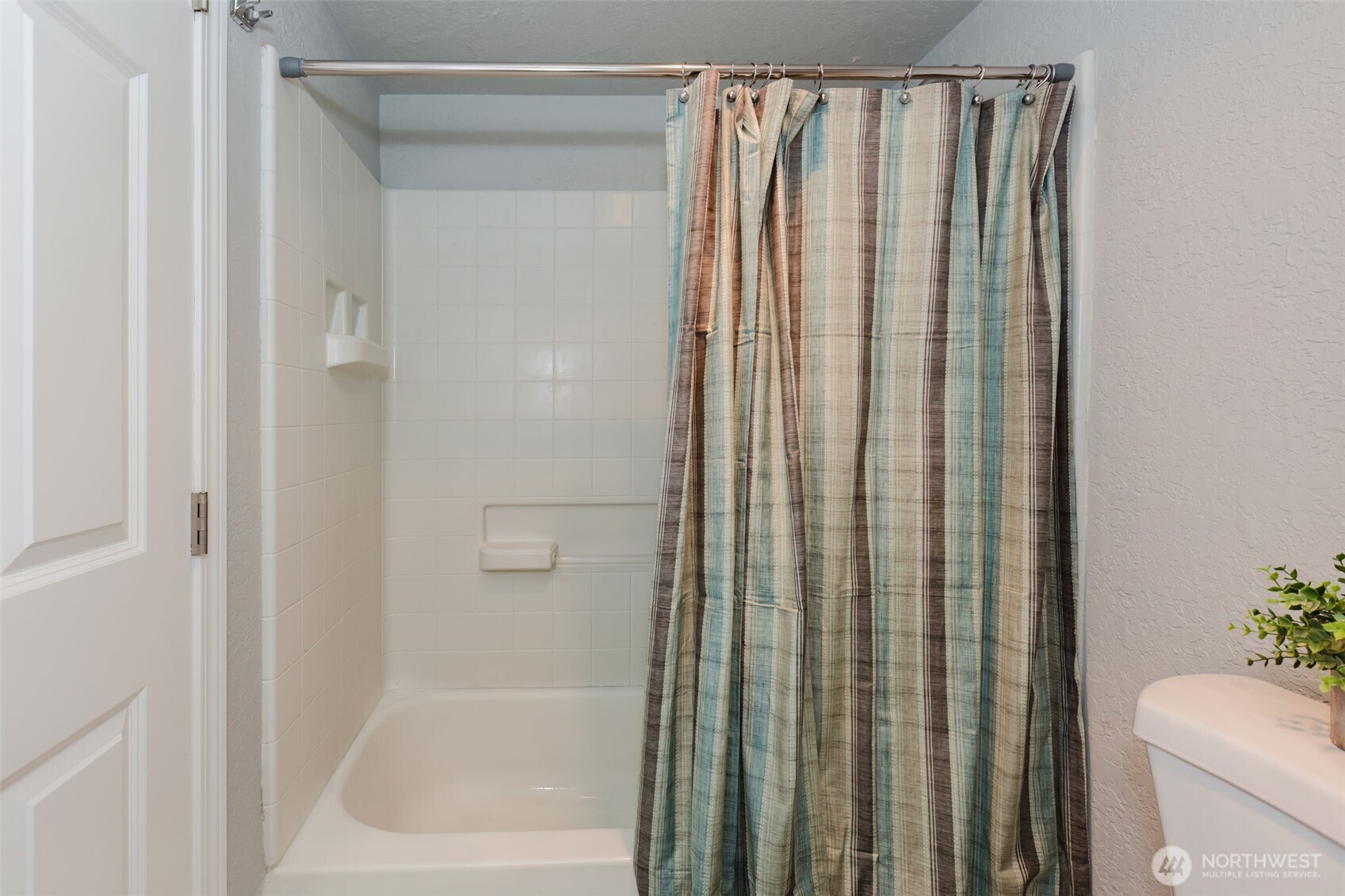 1700 W Sunn Fjord #L103, Bremerton, WA 98312-5334